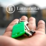 Venta de casas y pisos en Sangüesa y Comarca inmobiliaria Larrañeta asesoría en la calle mayor